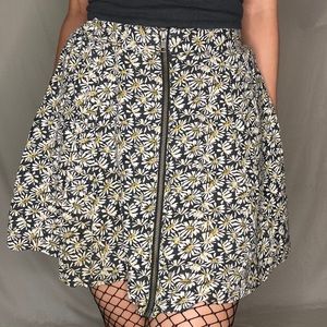 90s DAISY PRINT SKATER SKIRT
